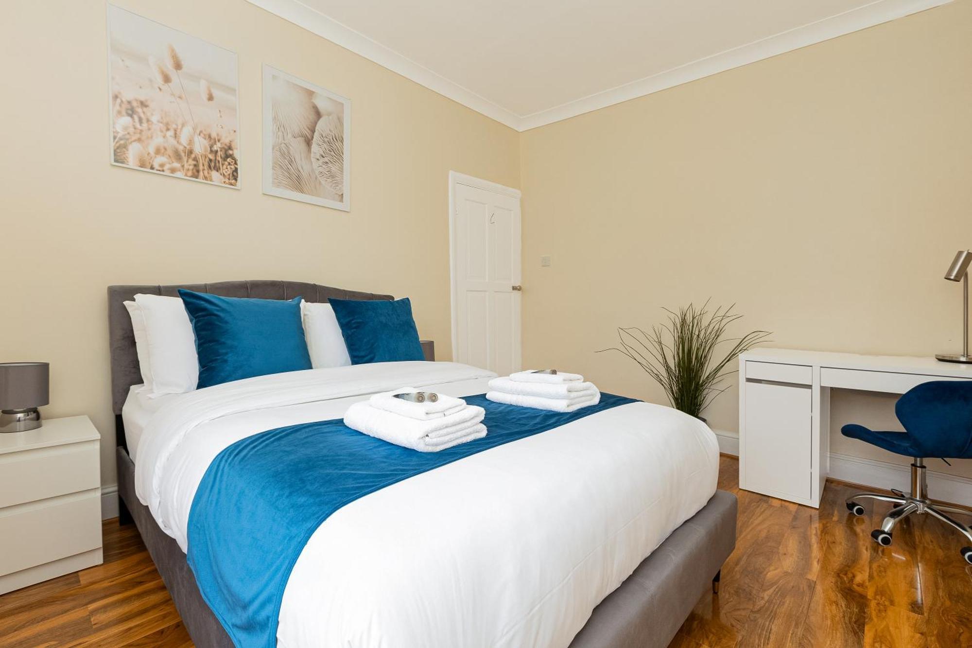 Appartamento 2br Flat With Garden, 5min To Wood Tube *